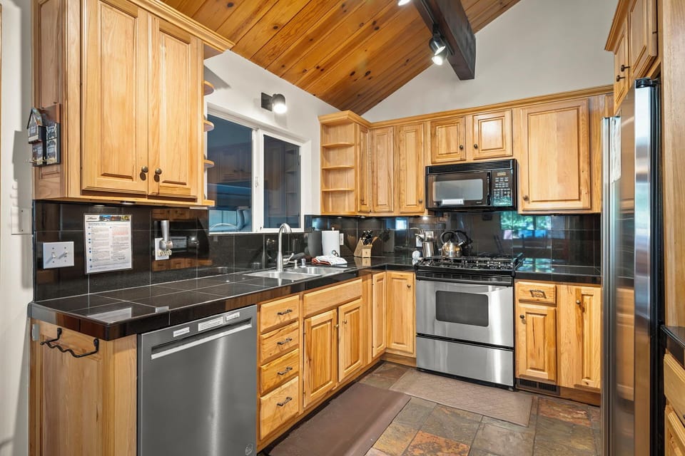 Laird house Kitchen