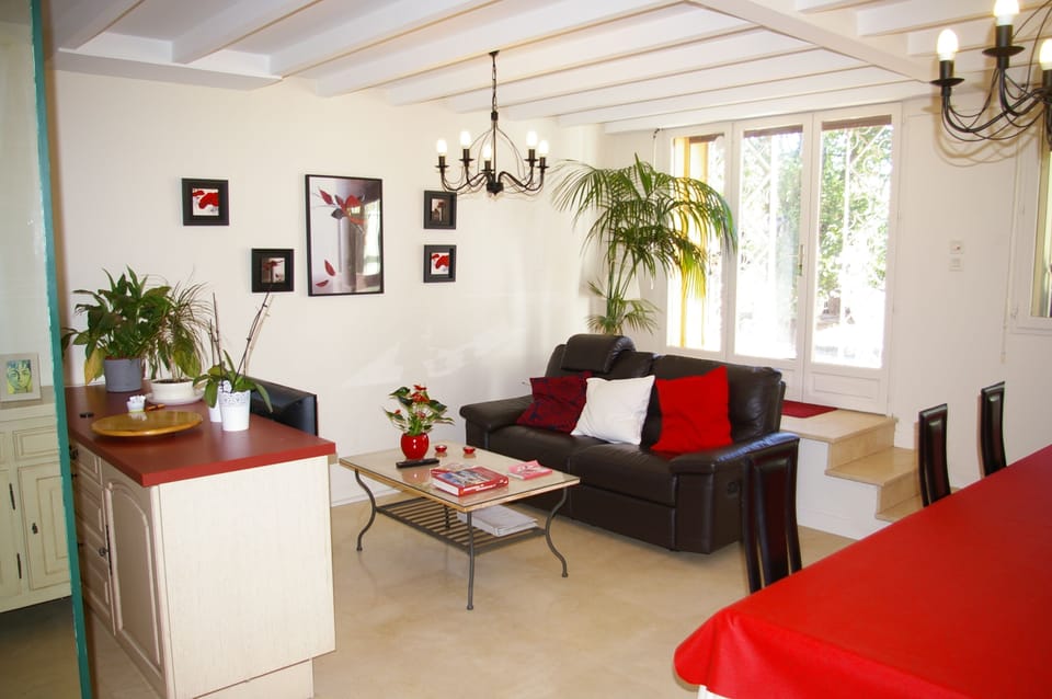 Superior Double Room | Living area | Flat-screen TV