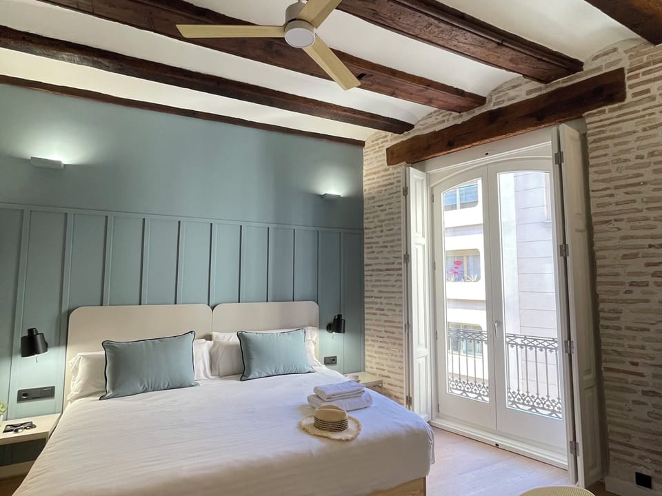 Deluxe Double Room, Balcony, City View Renovated | Egyptian cotton sheets, premium bedding, down comforters