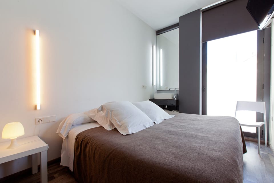 Double Room | Premium bedding, down comforters, memory foam beds
