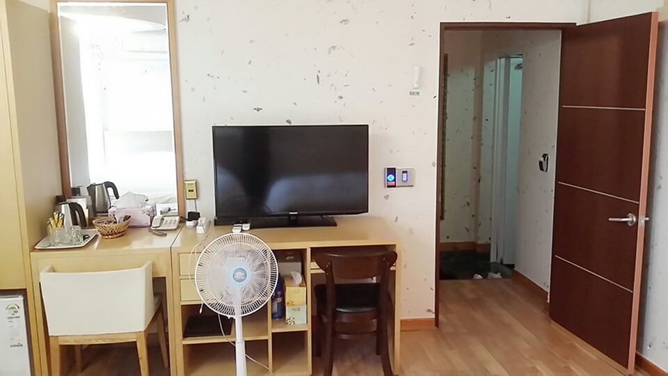 Room amenity