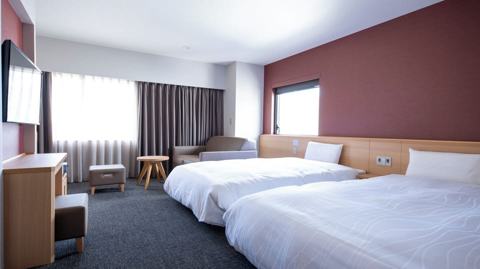 In-room safe, desk, soundproofing, WiFi (free)