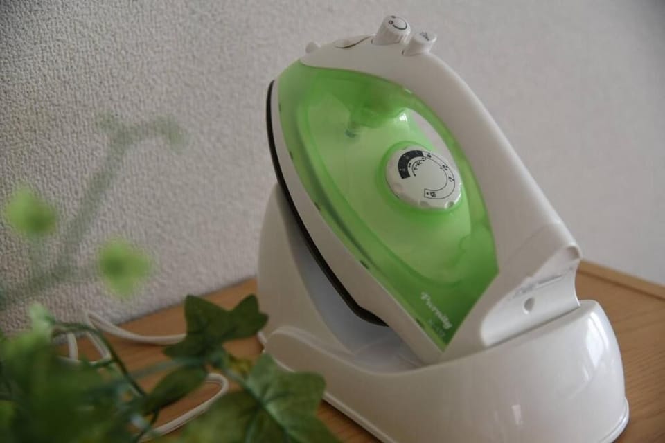 Iron/ironing board