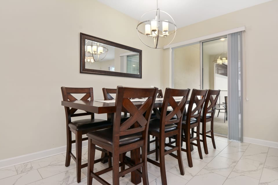 Townhome, 4 Bedrooms | In-room dining