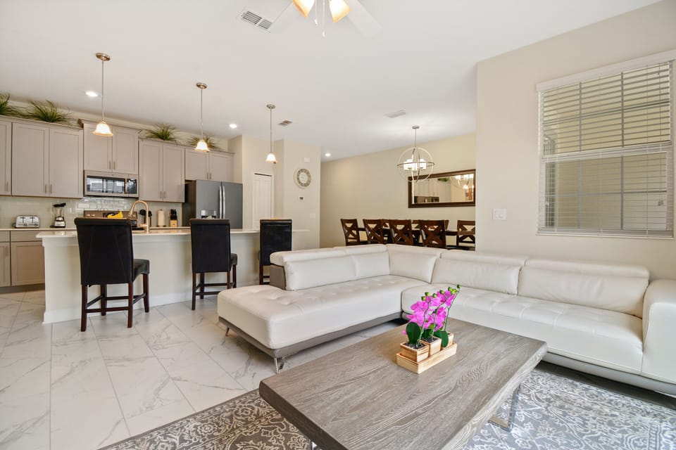 Townhome, 4 Bedrooms | Living area | 60-inch flat-screen TV with cable channels, Smart TV, Netflix