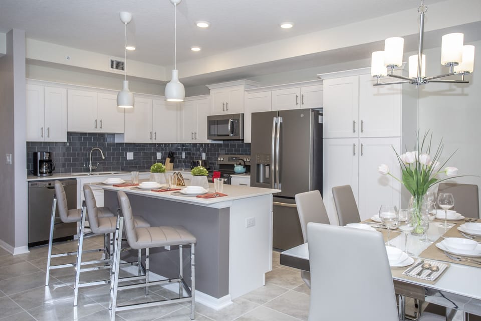 Apartment, 2 Bedrooms | Living area | 60-inch Smart TV with cable channels, TV, Netflix