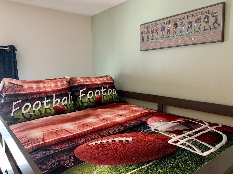 Townhome, 5 Bedrooms | In-room safe, individually decorated, individually furnished, desk