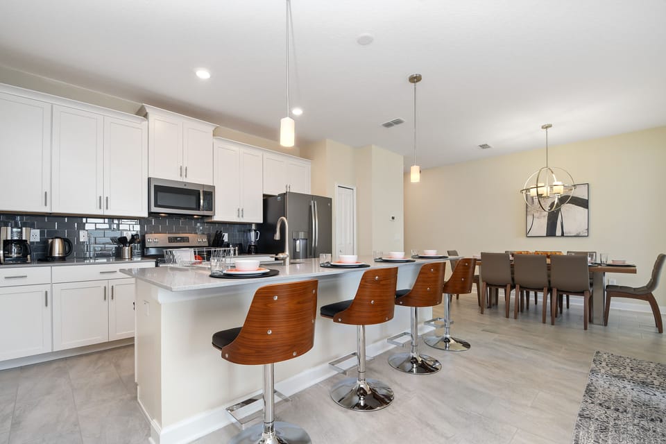Townhome, 4 Bedrooms | Living area | 60-inch Smart TV with cable channels, TV, Netflix