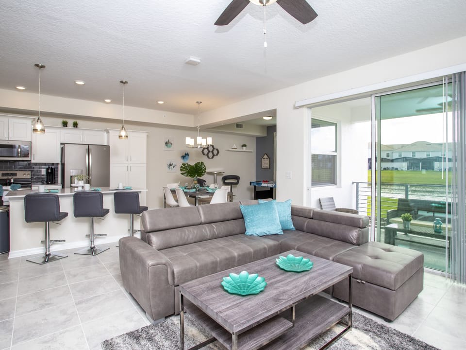 Apartment, 2 Bedrooms | Living area | 60-inch Smart TV with cable channels, TV, Netflix