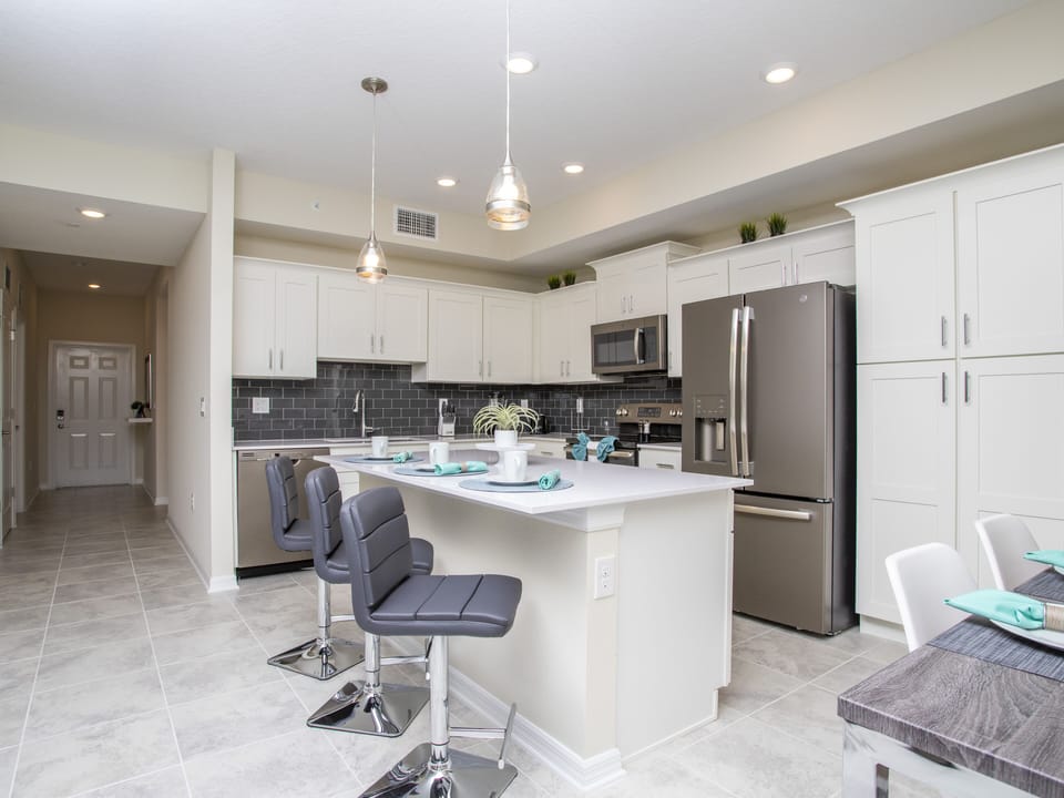 Apartment, 2 Bedrooms | Private kitchen | Full-size fridge, microwave, oven, stovetop