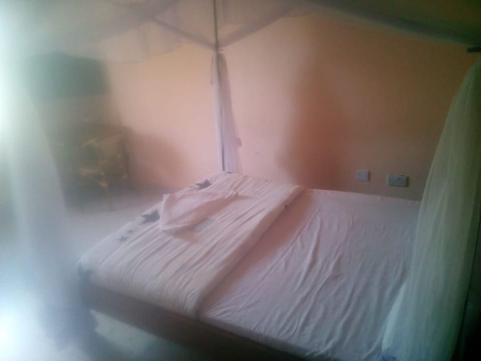 Standard Room | Desk, free WiFi, bed sheets