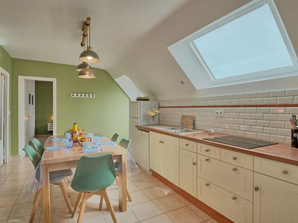 Furniture, Cabinetry, Property, Countertop, Building, Sink, Tap, Wood, Table, Chair