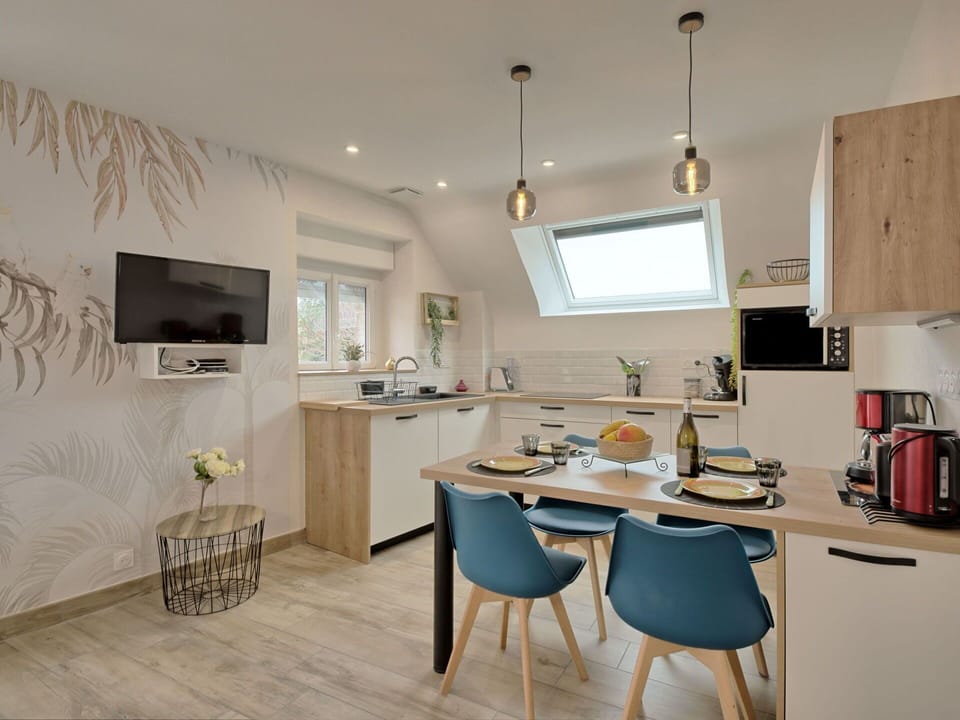 Furniture, Property, Table, Countertop, Wood, Chair, Interior Design, Kitchen, Flooring, Cabinetry