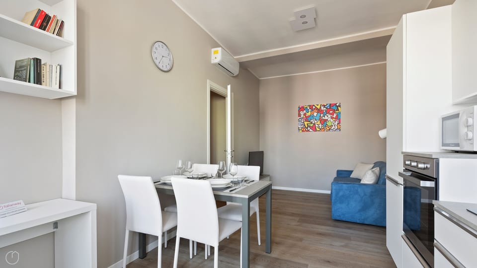 Apartment (1 Bedroom) | Interior