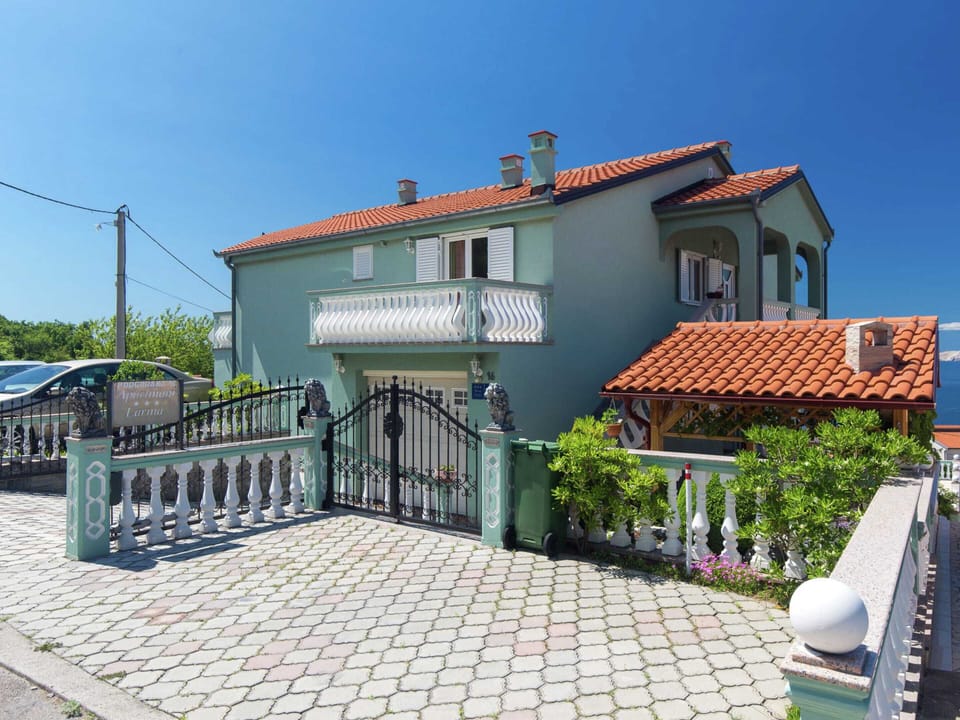Apartment | Exterior