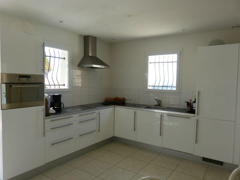 Villa | Private kitchen | Microwave, highchair