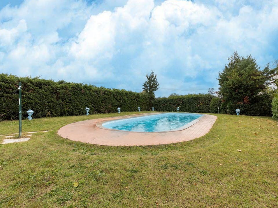 Apartment | Pool | Outdoor pool