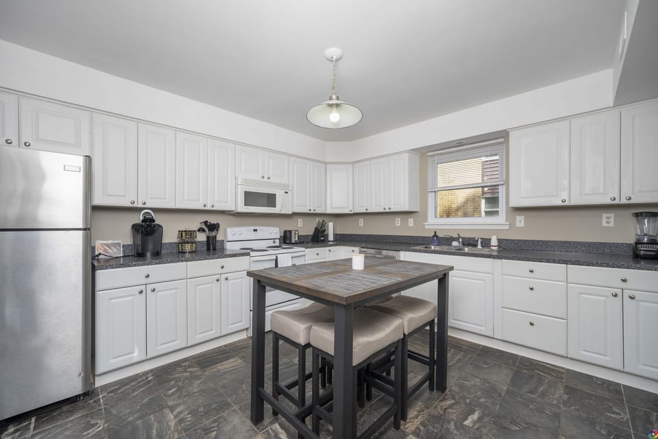Fully stocked kitchen with all your needs for cooking and baking.