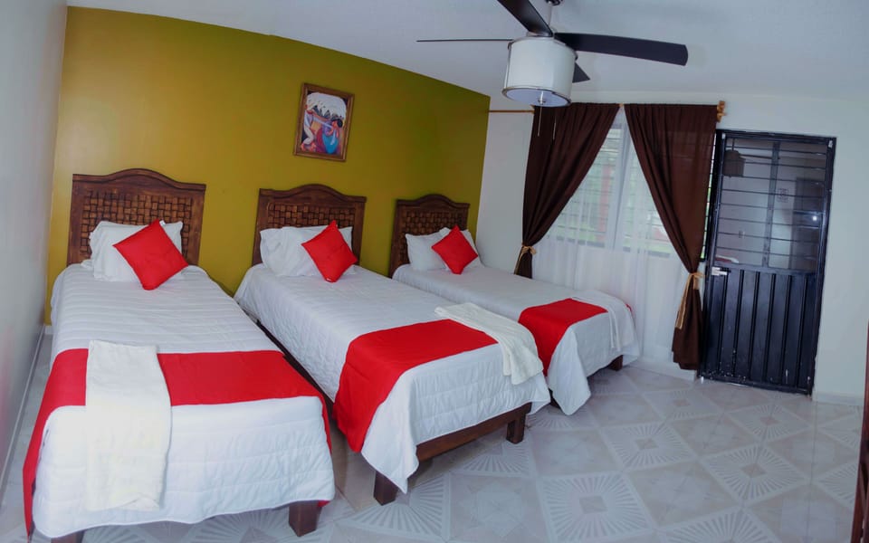 Standard Triple Room | Desk, free WiFi
