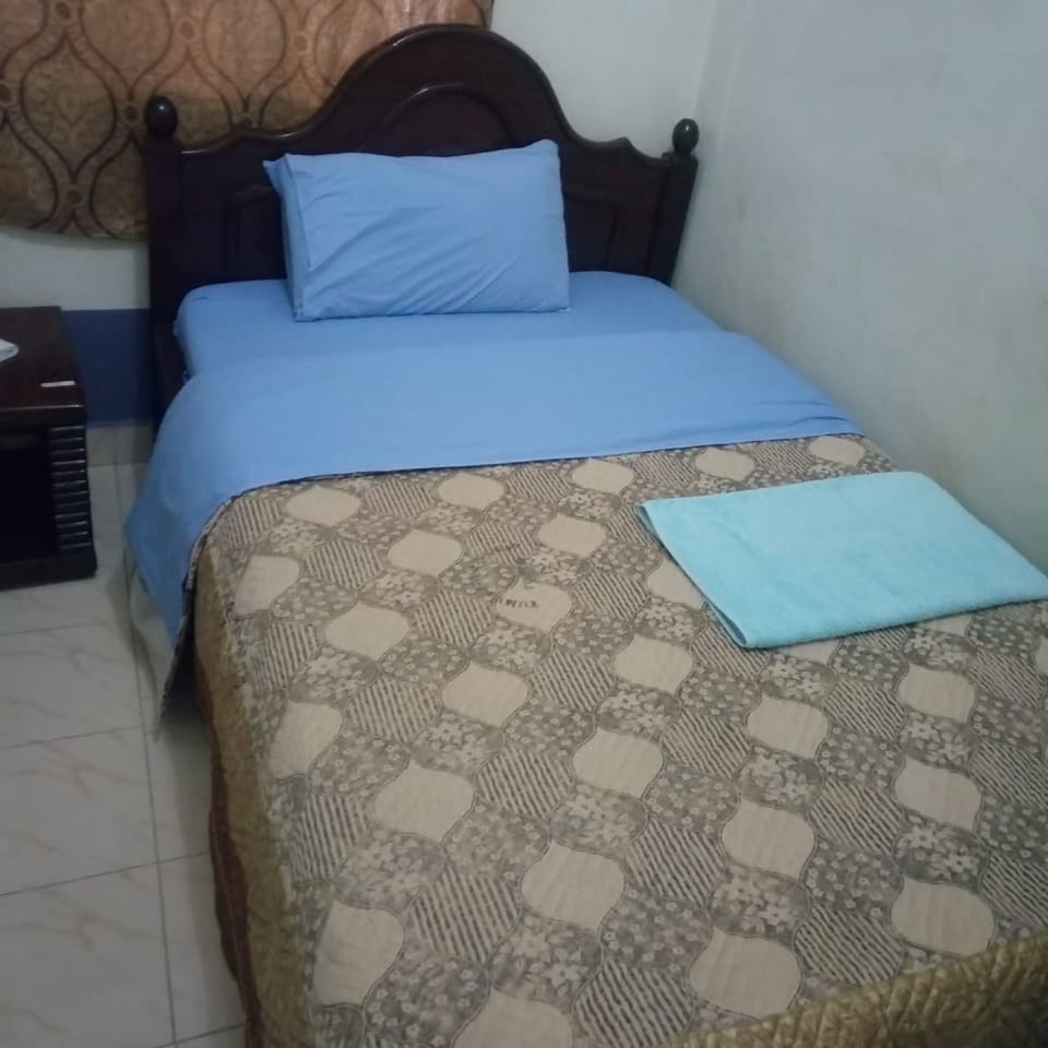 Single Room | Desk, free WiFi, bed sheets