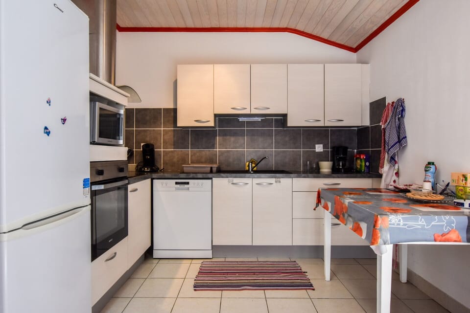 House | Private kitchen | Highchair