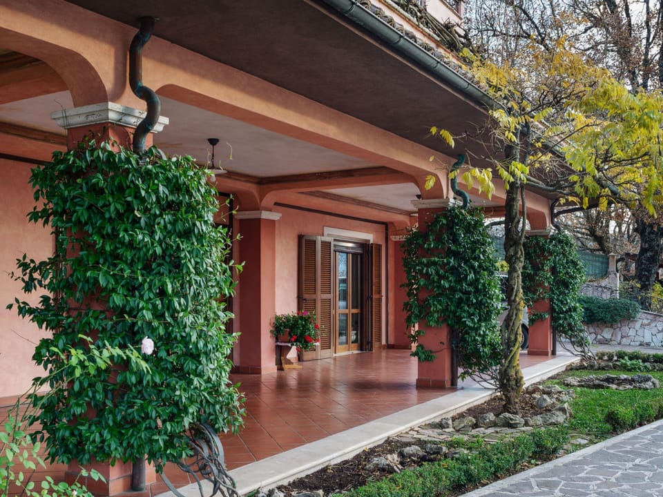 Villa | Exterior