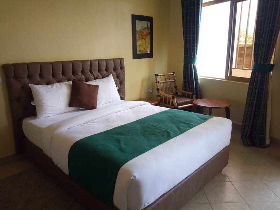 Standard Single Room | Desk, blackout drapes, free WiFi, bed sheets