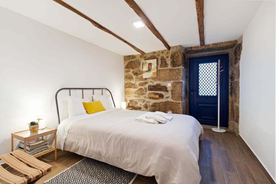 Mansion in Vale Abrigoso - Mezio With Patio House in Portugal