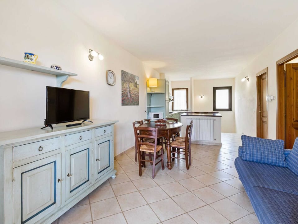 Apartment | Dining