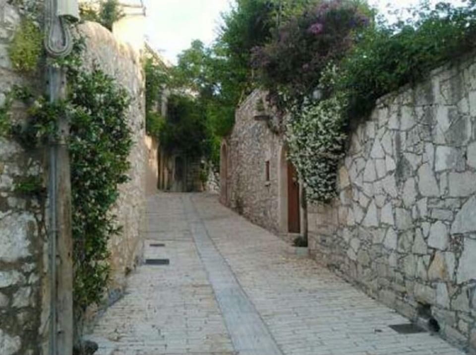 Villa | Exterior