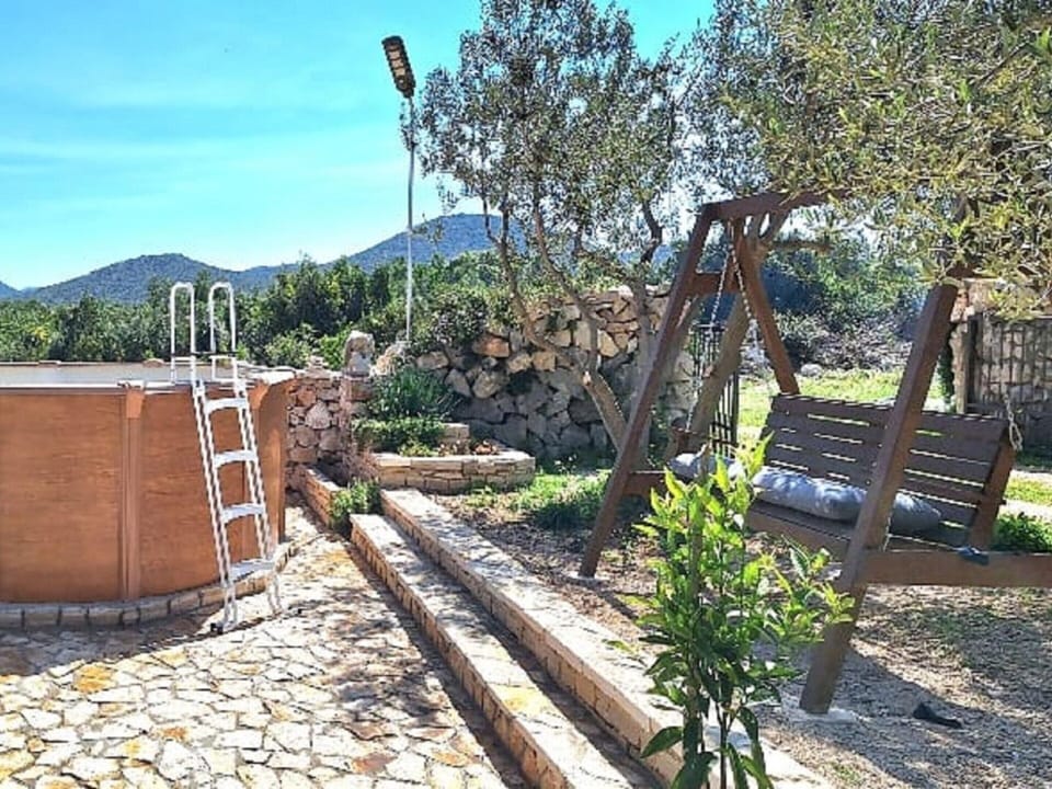 House | Pool