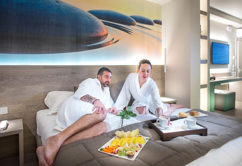 Luxury Suite | Premium bedding, down comforters, minibar, in-room safe