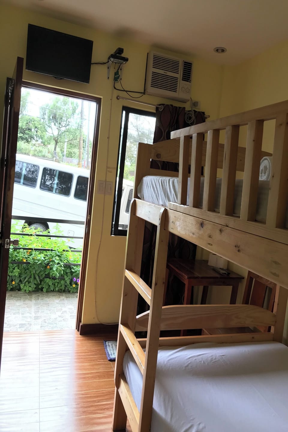Family Room | Individually furnished, desk, iron/ironing board, bed sheets