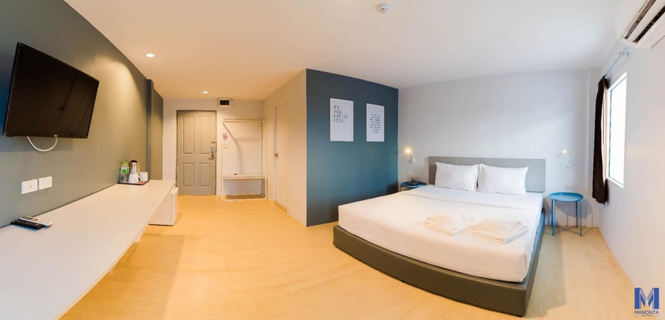 Standard Double Room | Desk, laptop workspace, WiFi (free), bed sheets