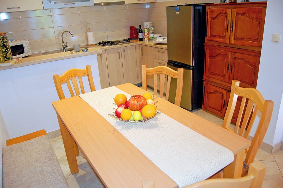 House | Private kitchen | Fridge, microwave, stovetop, espresso maker