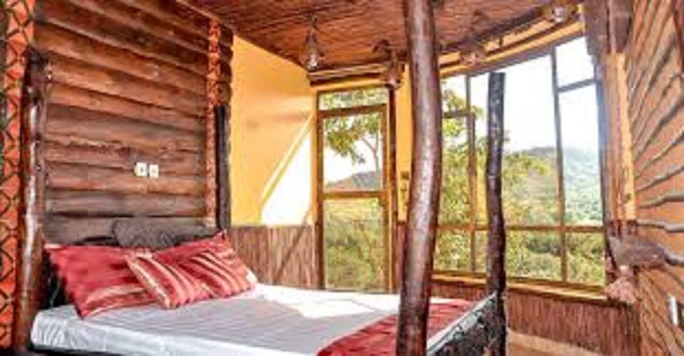 Double Room | Desk, free WiFi, bed sheets