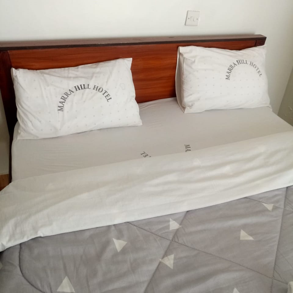 Double Room | Desk, iron/ironing board, free WiFi, bed sheets