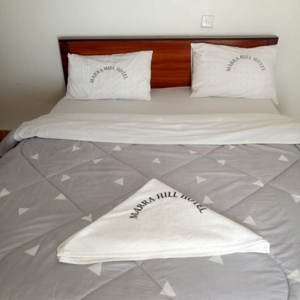 Double Room | Desk, iron/ironing board, free WiFi, bed sheets