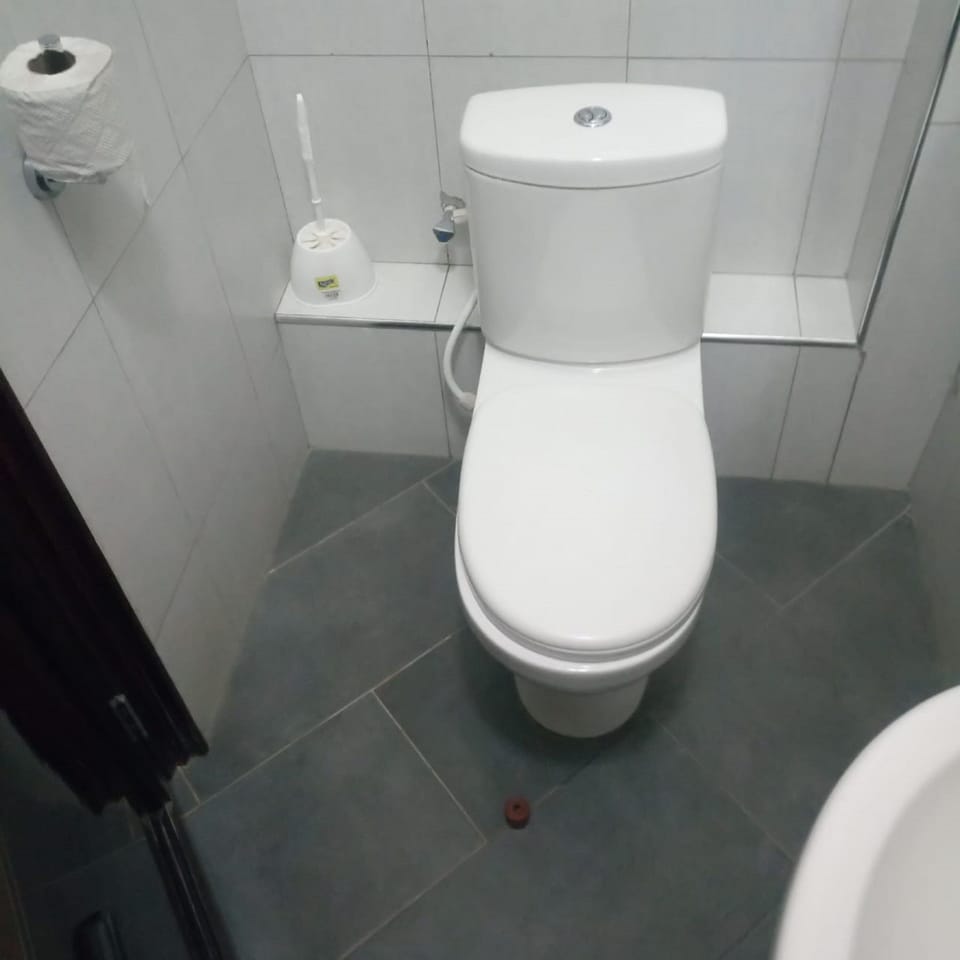 Standard Double Room | Bathroom | Shower, rainfall showerhead, slippers, towels