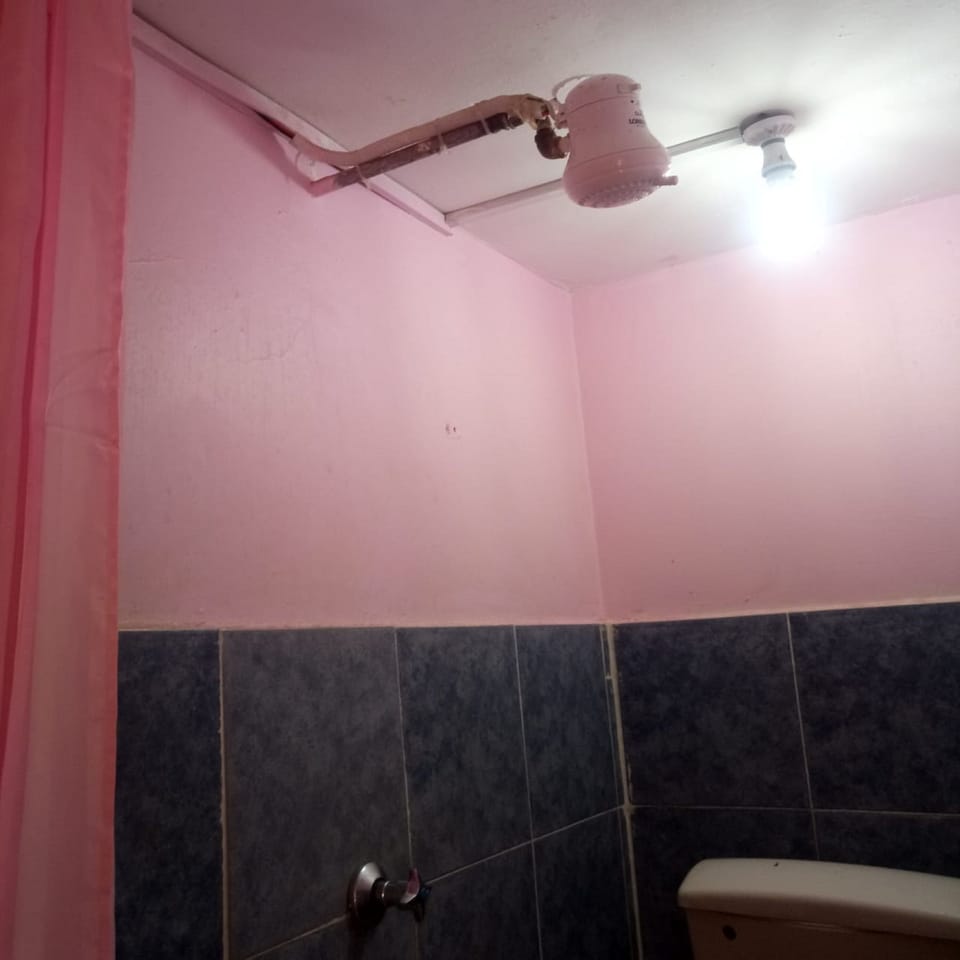 Single Room | Bathroom shower