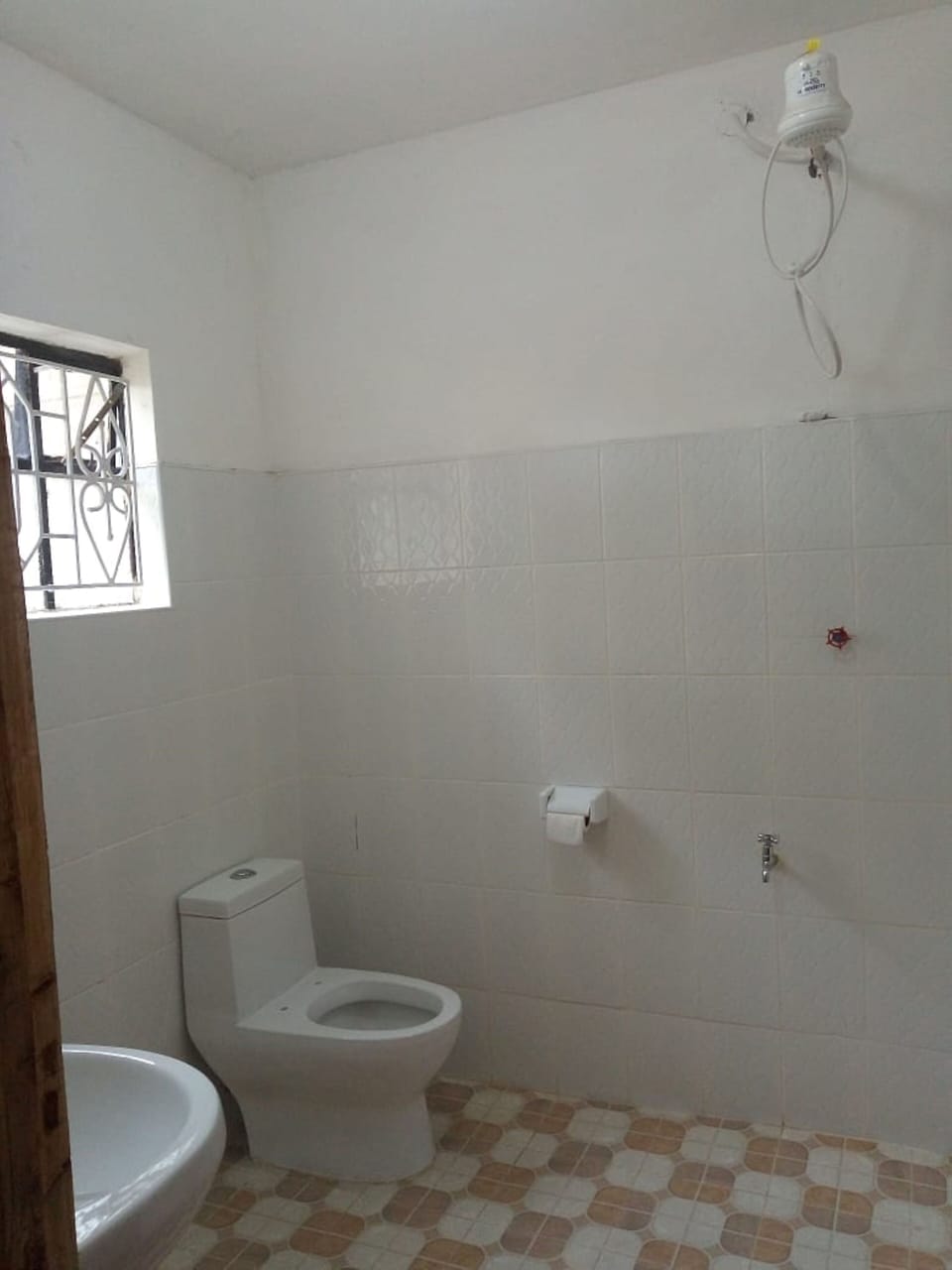 Double Room | Bathroom | Shower, free toiletries, towels, soap