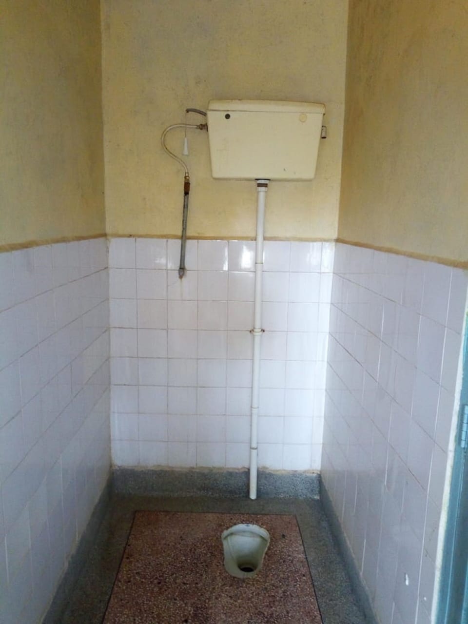 Single Room | Bathroom | Shower, rainfall showerhead, free toiletries, towels