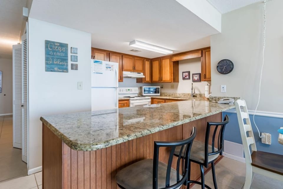 Island Sunrise 562 Kitchen Counter Seats 2