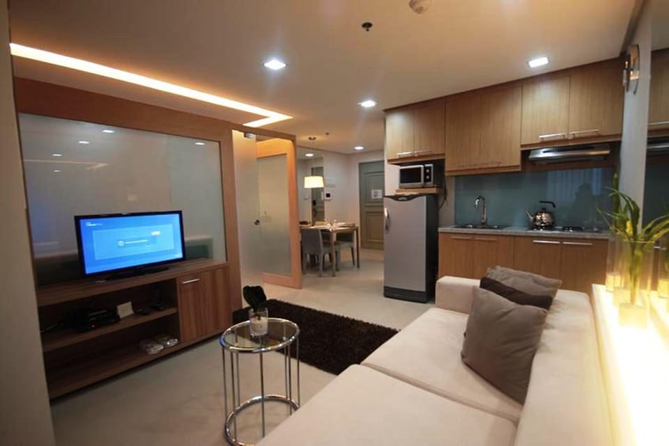 One Bedroom | In-room safe, desk, blackout drapes, iron/ironing board