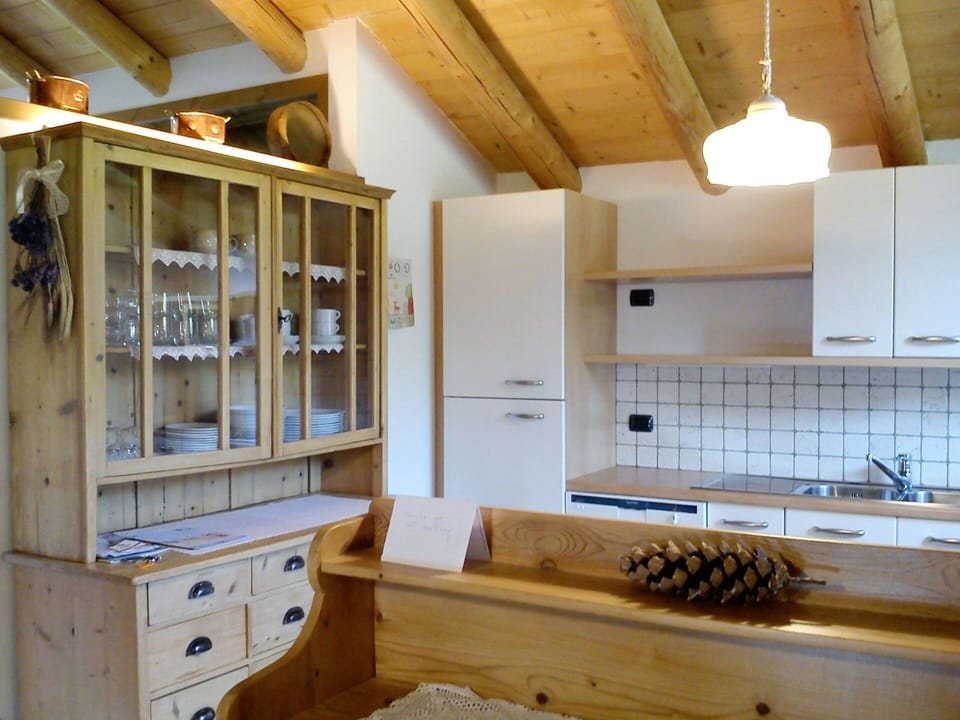 Cabinetry, Property, Furniture, Wood, Drawer, Interior Design, Architecture, Wood Stain, Flooring, Floor