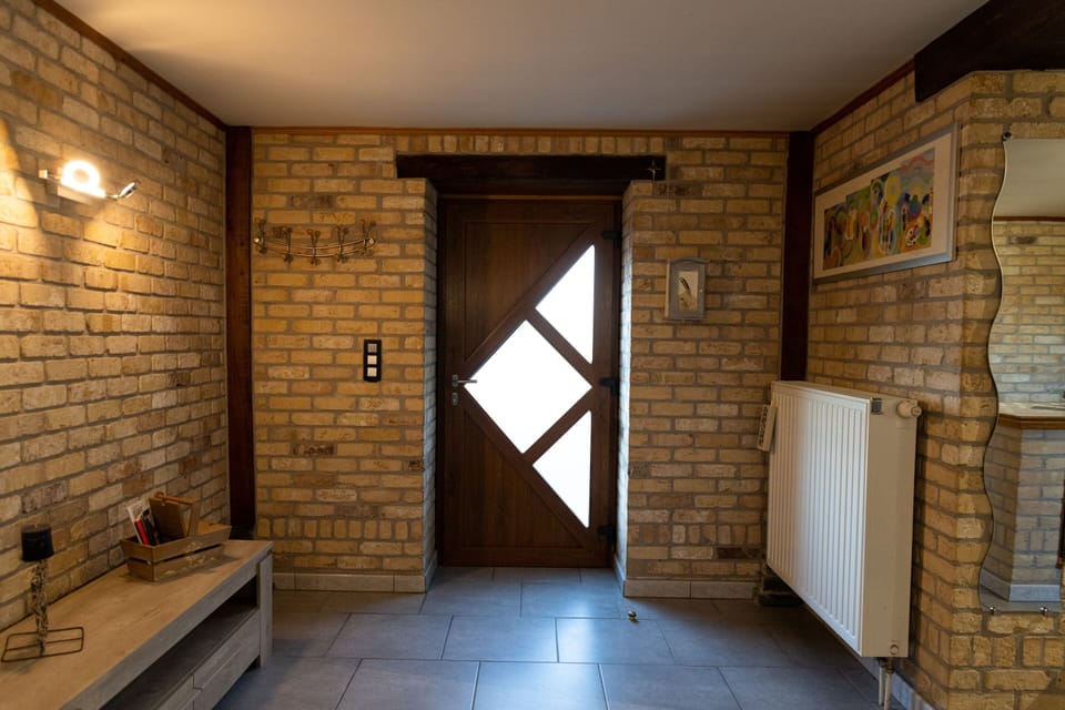 House | Reception