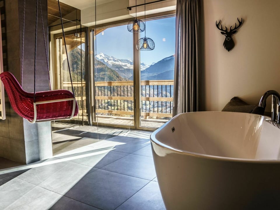 Property, Plumbing Fixture, Interior Design, Floor, Flooring, Glass, Bathtub, Real Estate, Tile