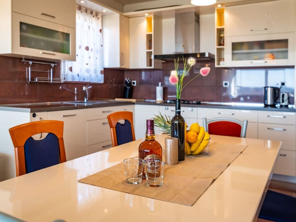 Apartment | Private kitchen | Electric kettle