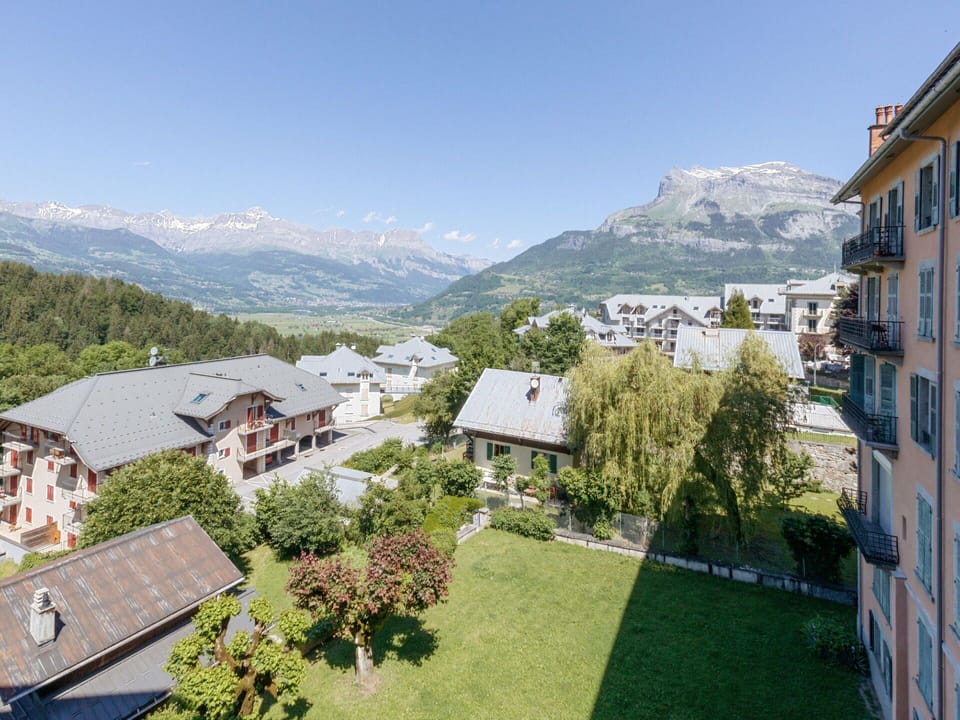 Sky, Building, Mountain, Nature, Plant, Window, Highland, Urban Design, Architecture, Land Lot
