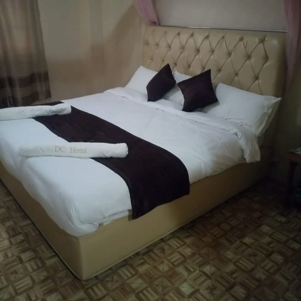 Deluxe Room | Desk, free WiFi, bed sheets